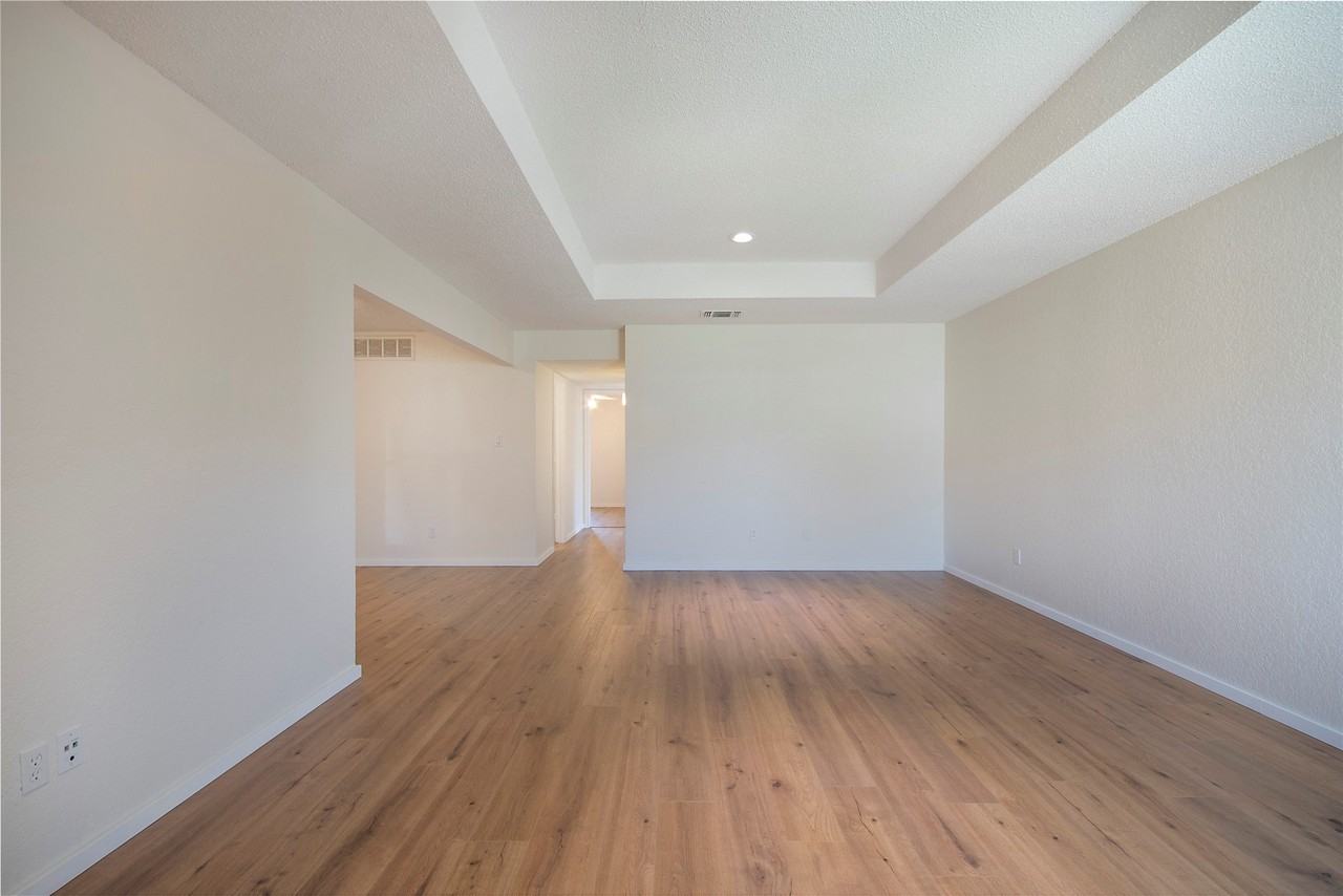 3723 Hulen Park Cir - Photo 4 of 20