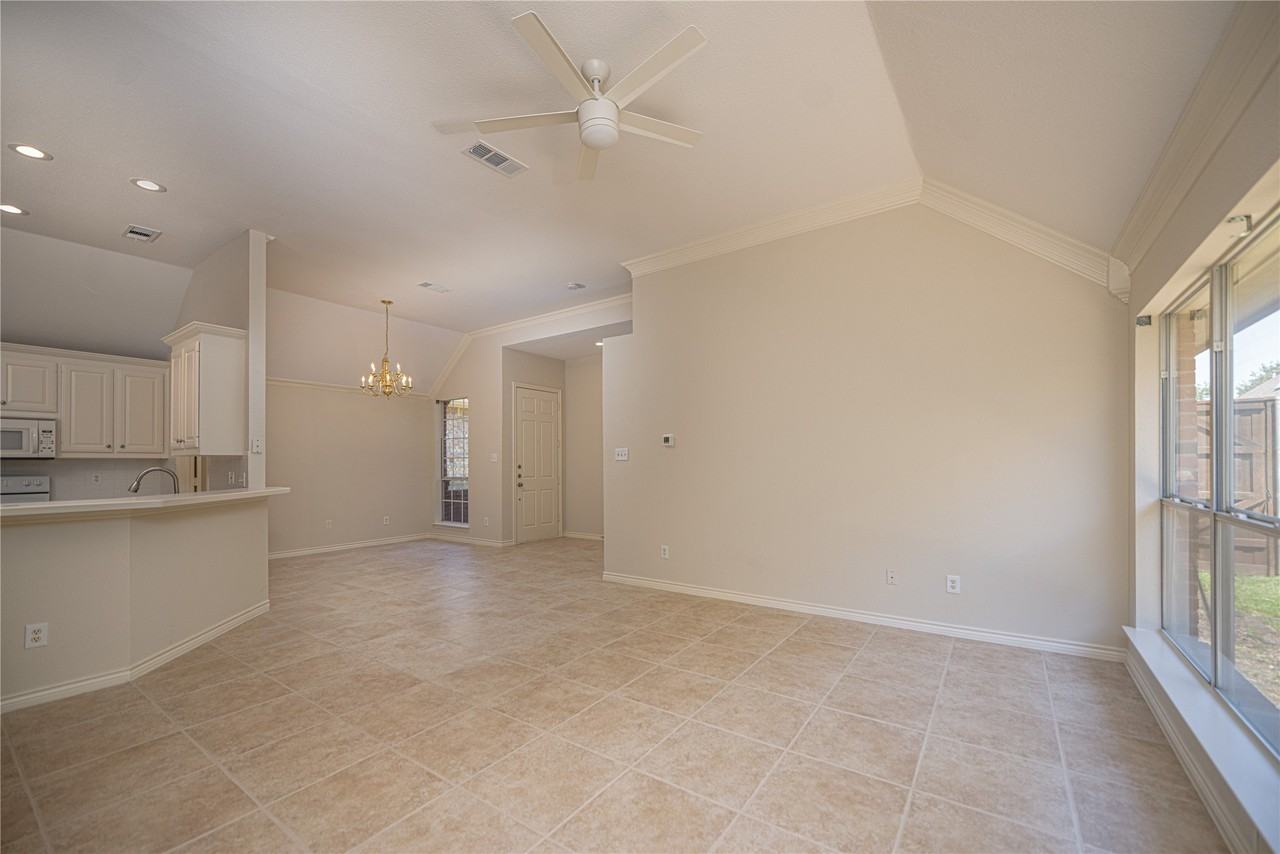 6116 Park Meadow Ln - Photo 7 of 21