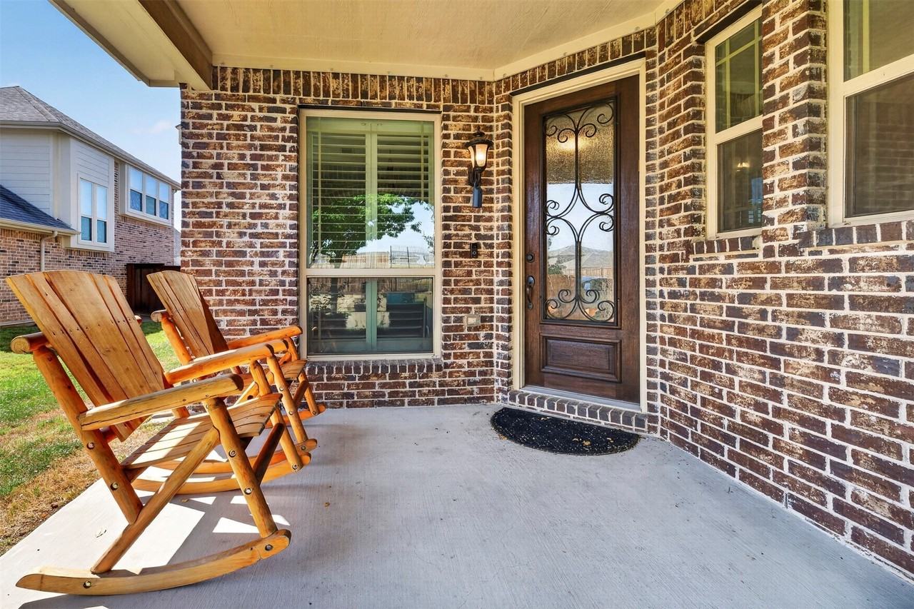 1407 Belman Ln - Photo 3 of 35