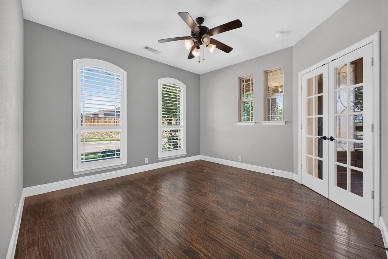 1407 Belman Ln - Photo 7 of 35