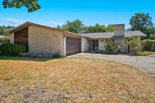 907 Melrose Dr - Photo 1 of 1