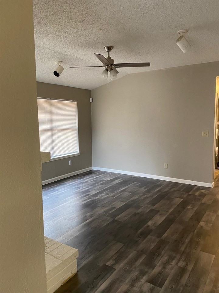 3055 Gregory Ln - Photo 6 of 18