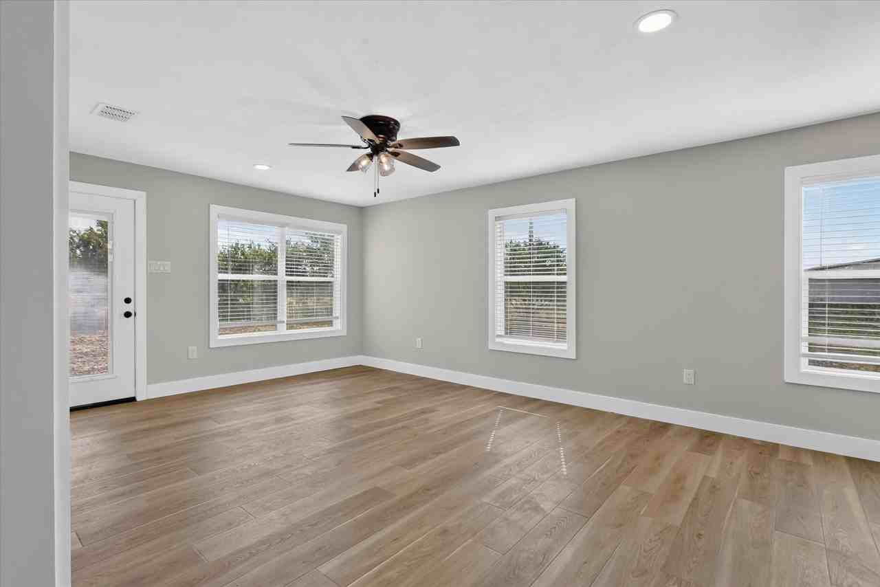 2901 Fm 2738 - Photo 5 of 38