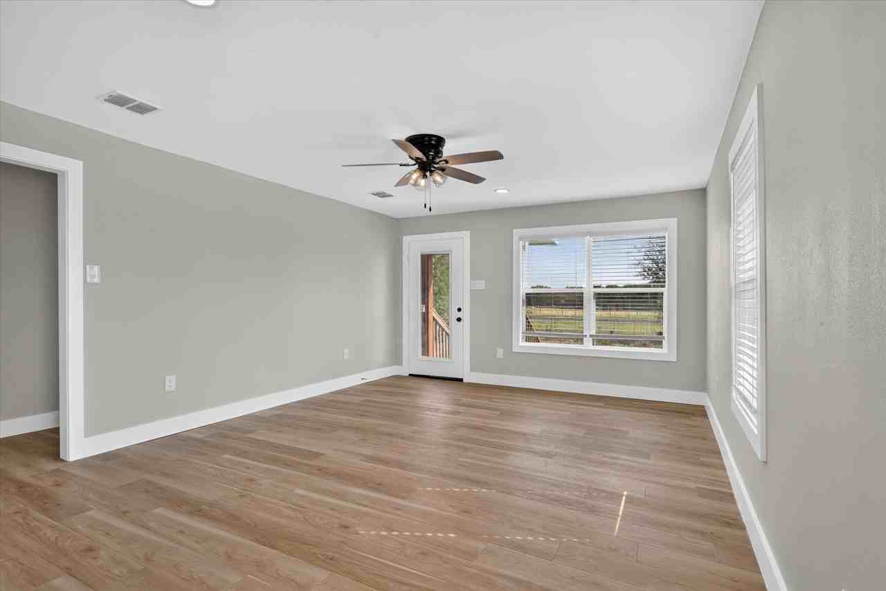 2901 Fm 2738 - Photo 7 of 38