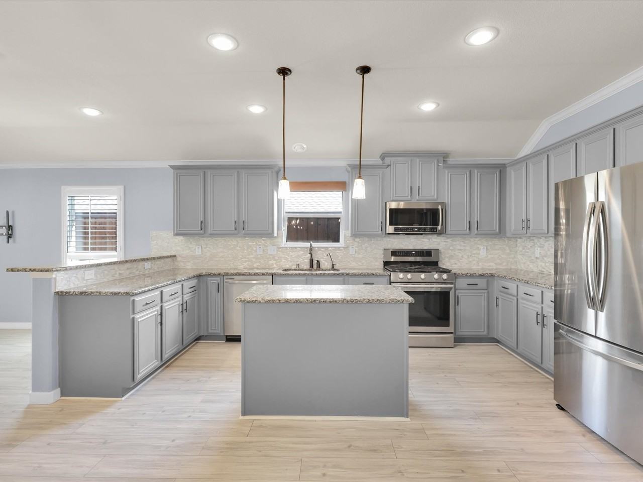 3202 Morgan Dr - Photo 4 of 20
