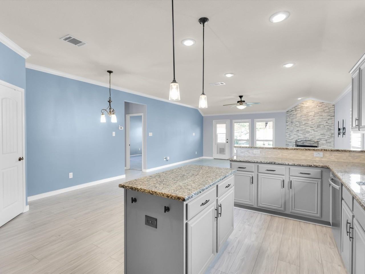 3202 Morgan Dr - Photo 7 of 20