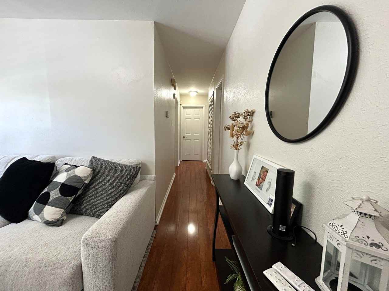 861 Russell Ln - Photo 5 of 24