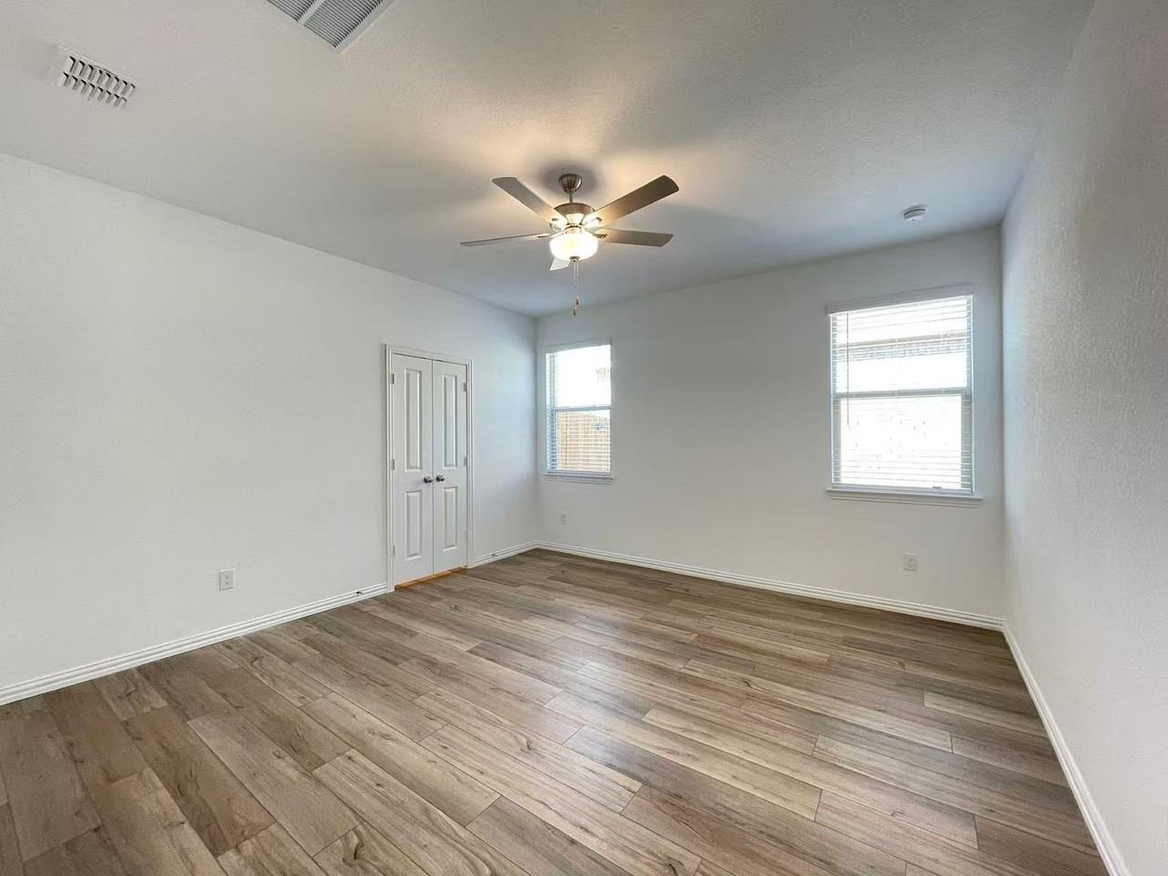 14765 Mainstay Way - Photo 5 of 12