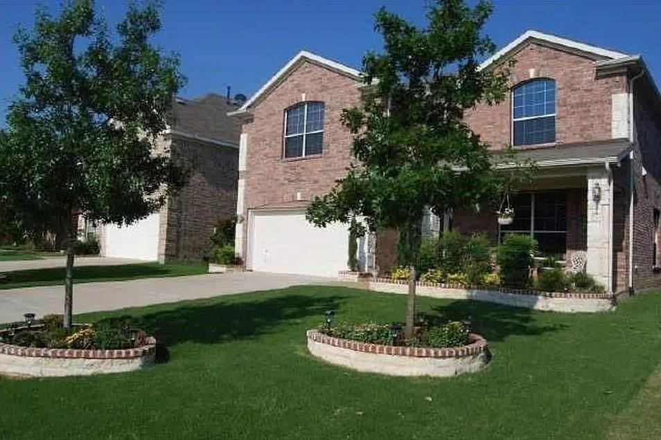 12739 Cardinal Creek Dr - Photo 2 of 23