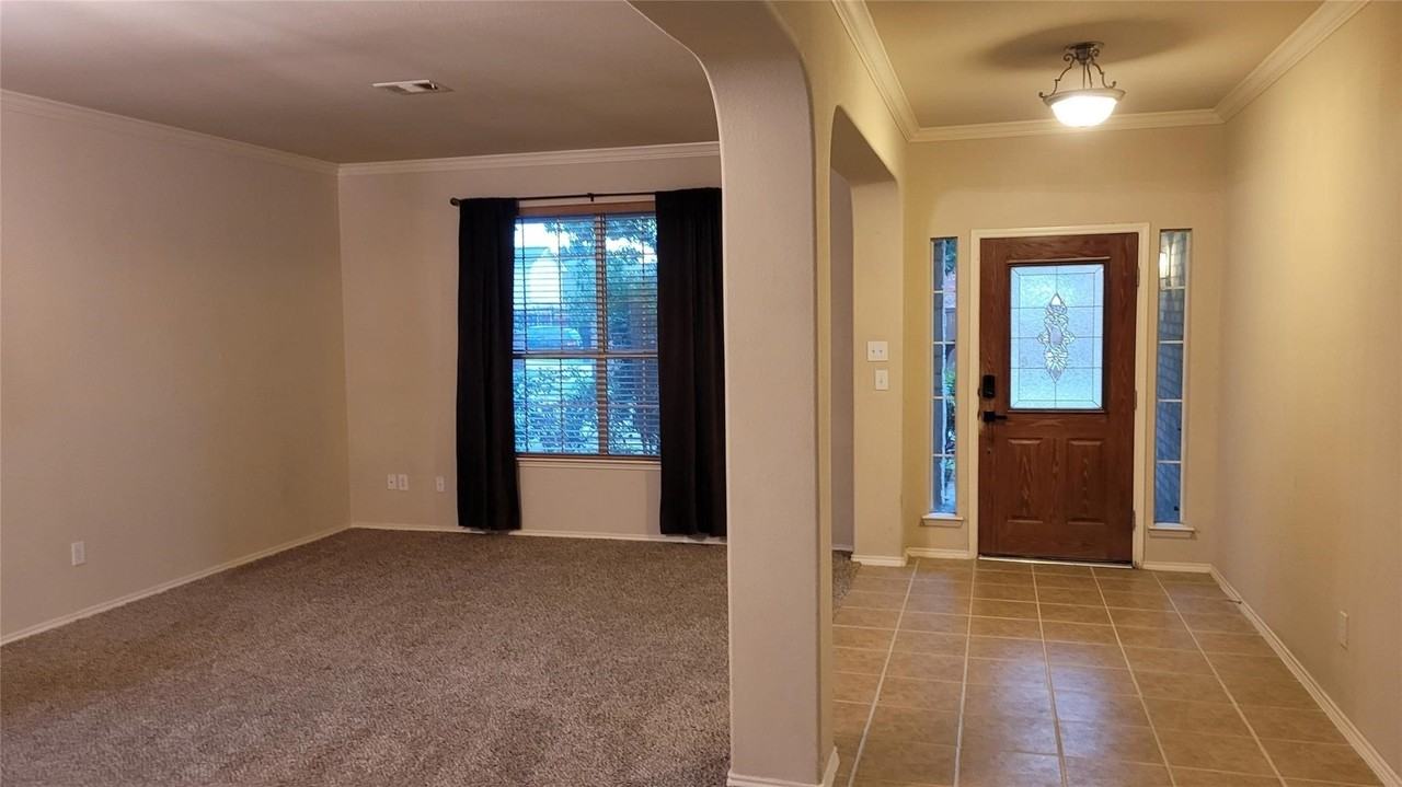12739 Cardinal Creek Dr - Photo 4 of 23