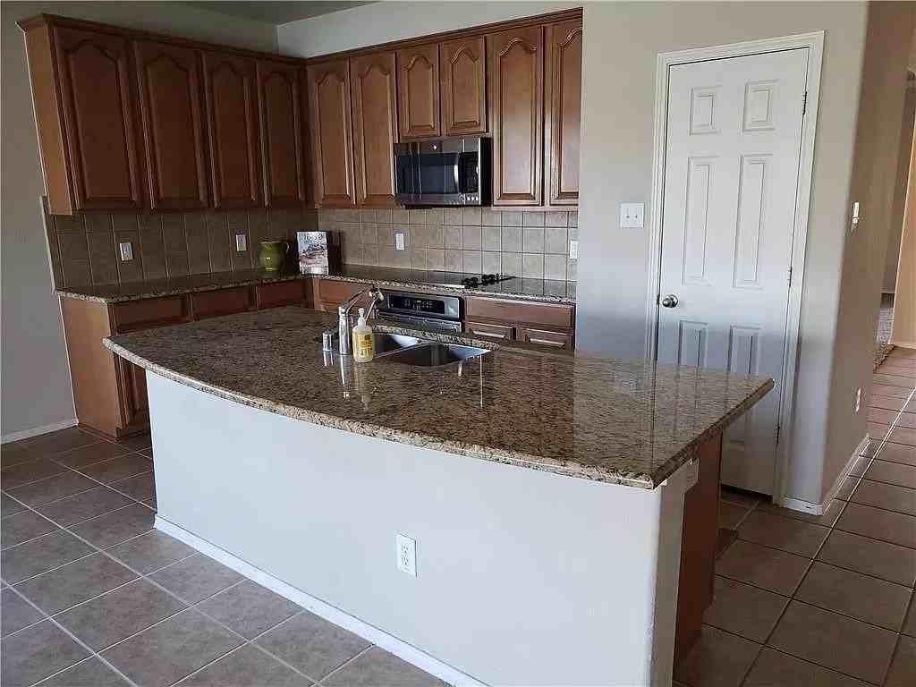12739 Cardinal Creek Dr - Photo 7 of 23
