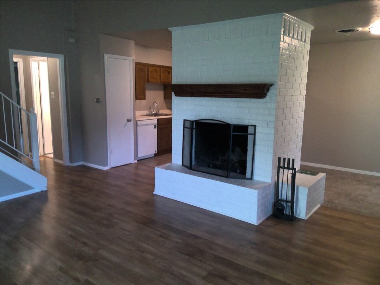 7348 Walling Ln - Photo 2 of 14
