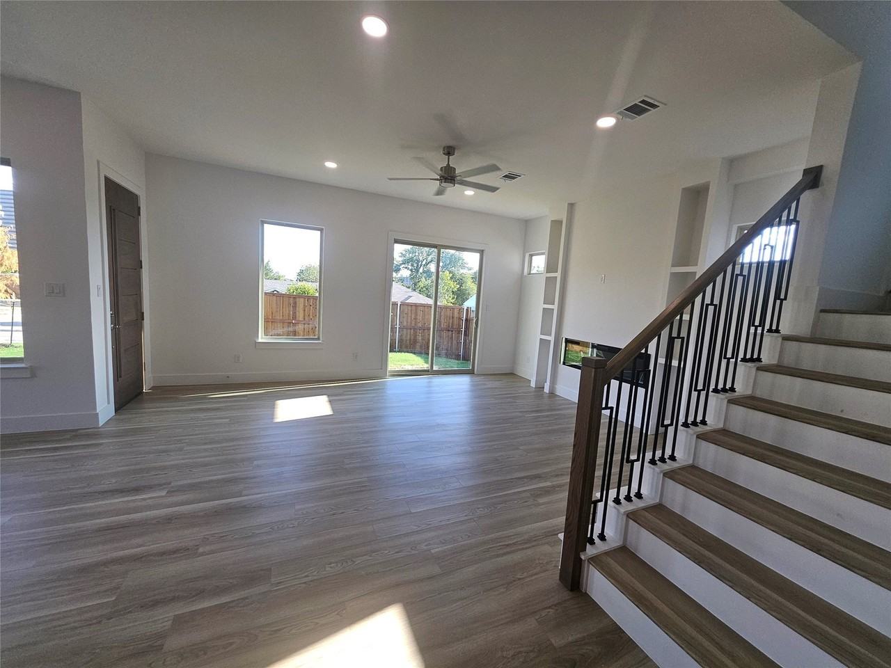 5603 Wayside Dr - Photo 6 of 25
