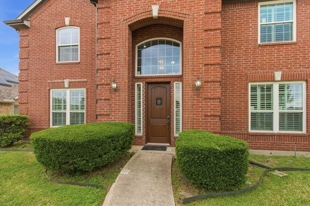 3852 Harrison Dr - Photo 4 of 40