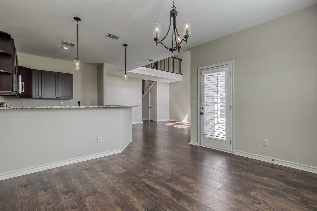 106 Eagle Meadow Dr - Photo 5 of 18