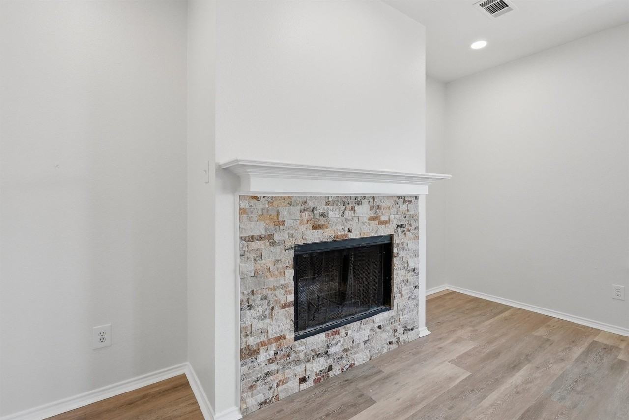 7104 Starwood Dr - Photo 5 of 40
