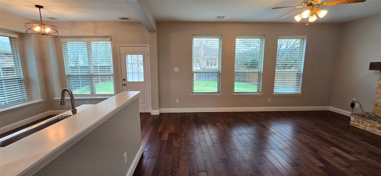 5004 Wethington Ct - Photo 6 of 22