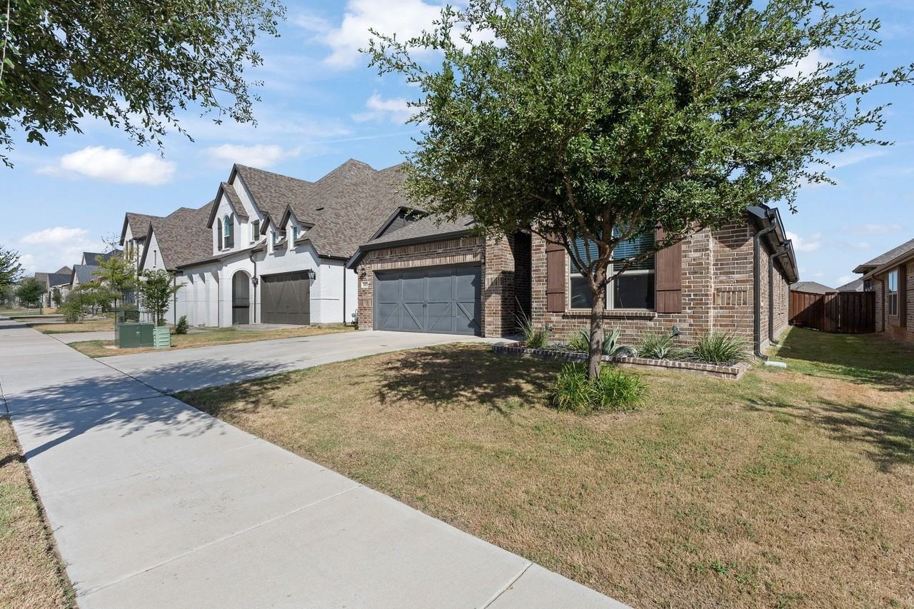 14828 Grissom Ave - Photo 2 of 18