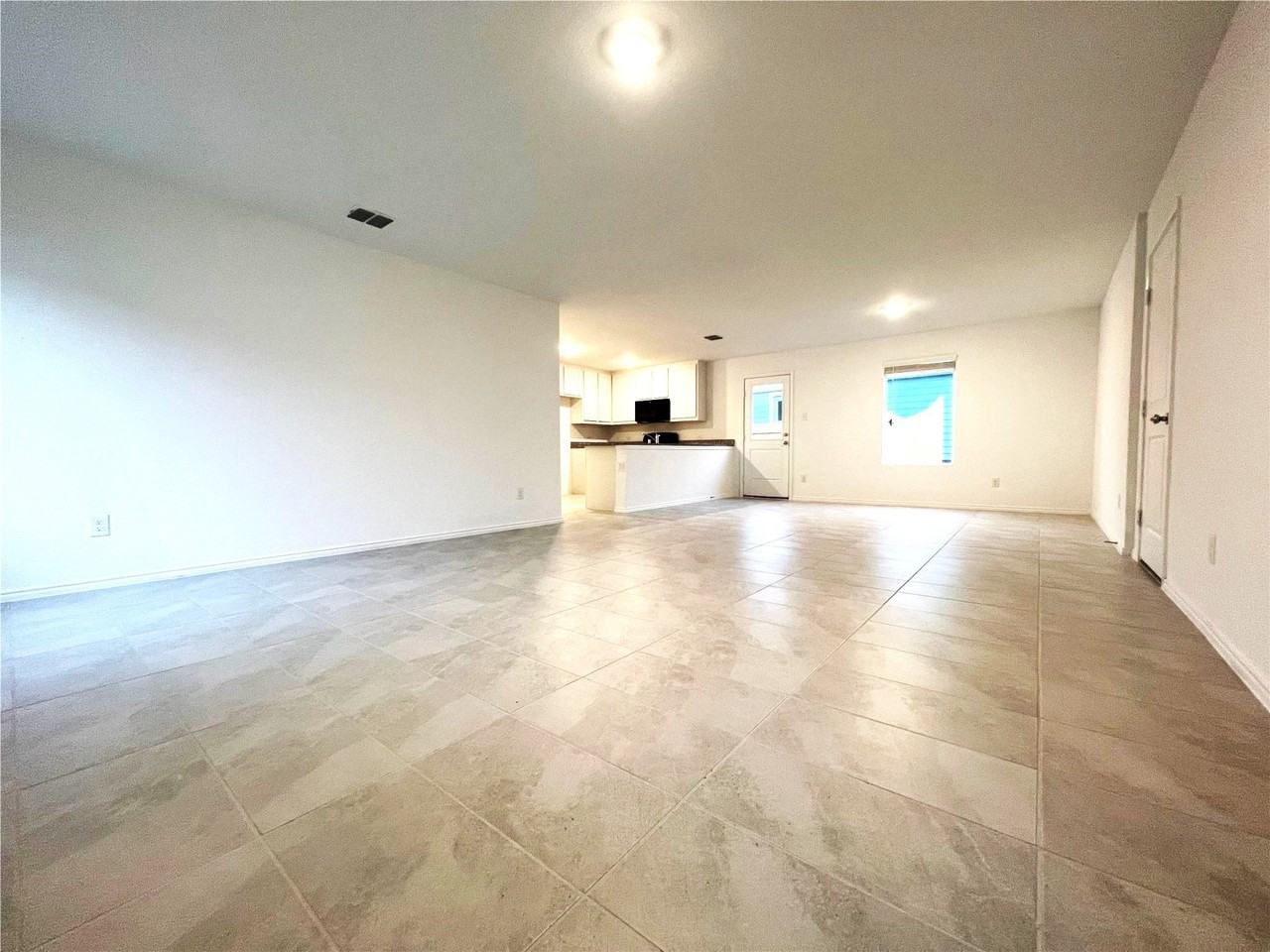 2836 Slatewood Dr - Photo 5 of 28