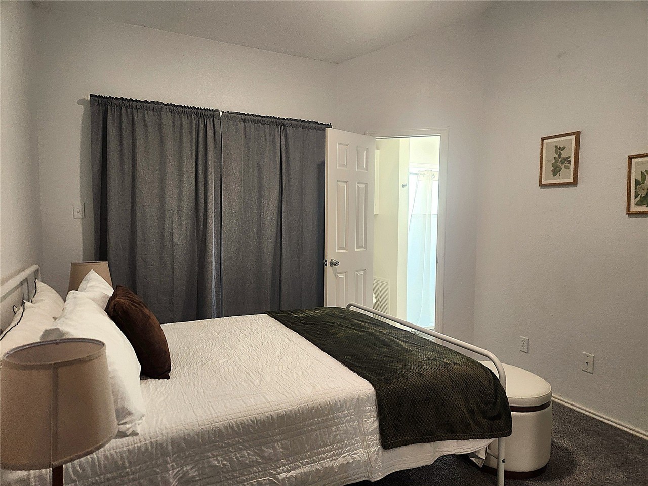 4800 W Lovers Ln - Photo 2 of 30