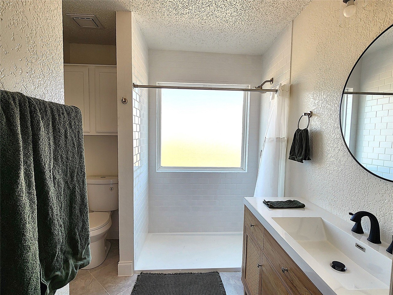 4800 W Lovers Ln - Photo 3 of 30