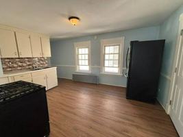 featured image of 1041 Strong St #2