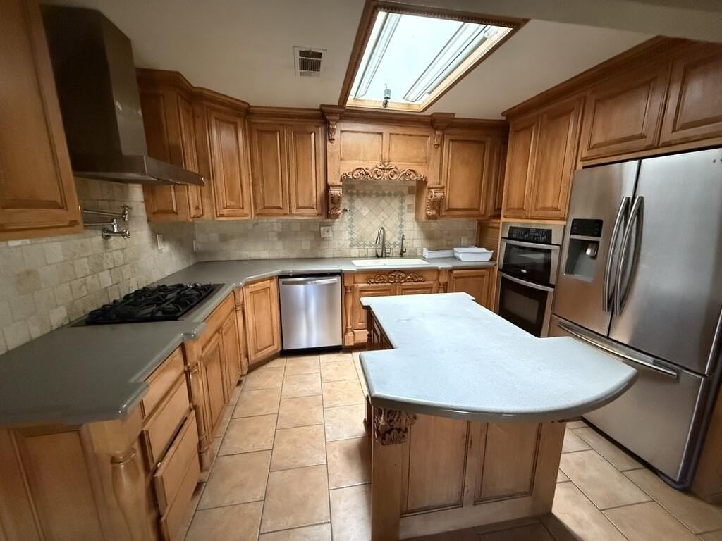 1304 Woodlawn Dr - Photo 3 of 14