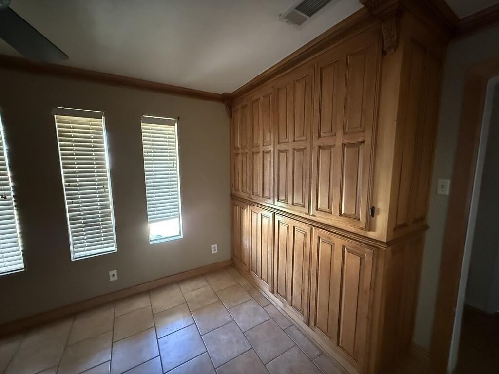 1304 Woodlawn Dr - Photo 4 of 14