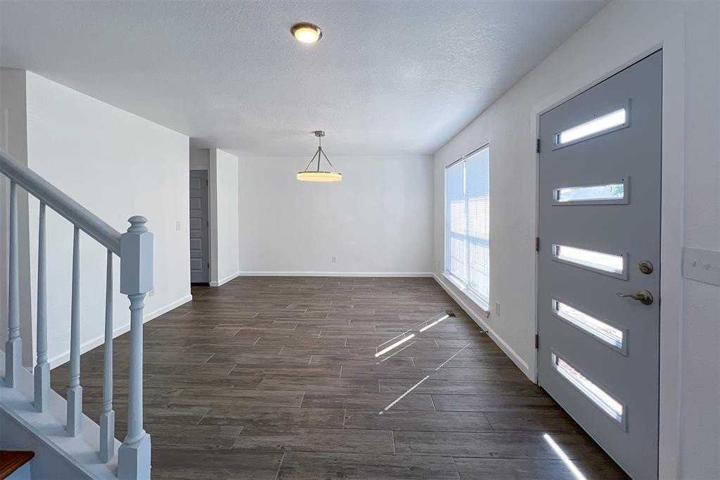 15108 Todd Way - Photo 4 of 40