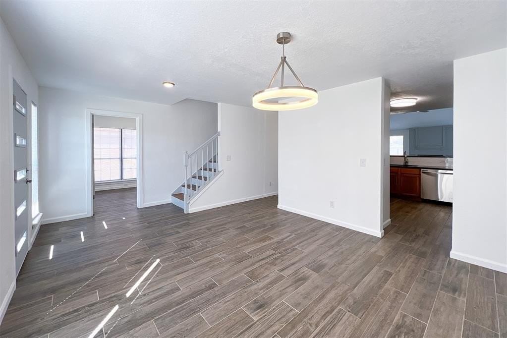 15108 Todd Way - Photo 5 of 40