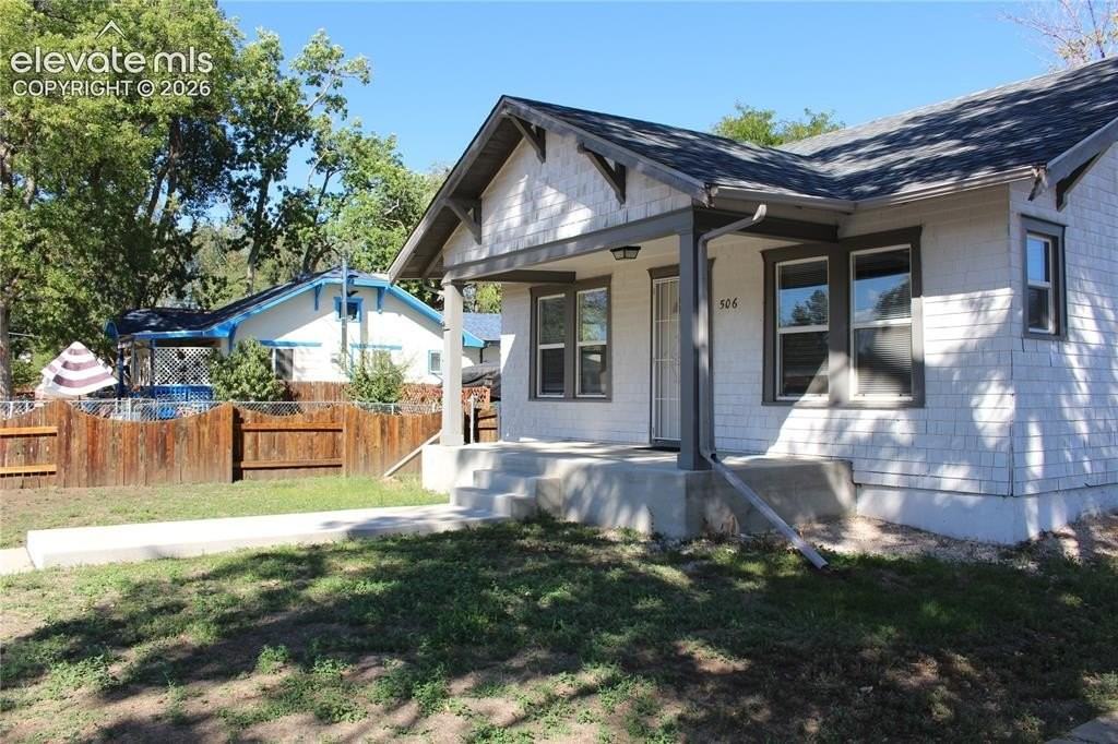 506 N Main St - Photo 3 of 36