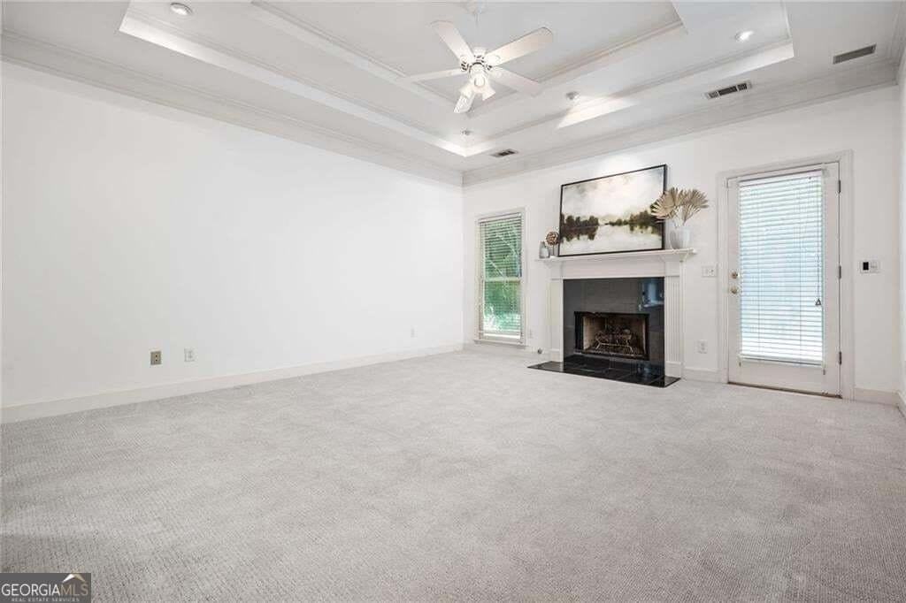 2613 Peterboro Row - Photo 4 of 50