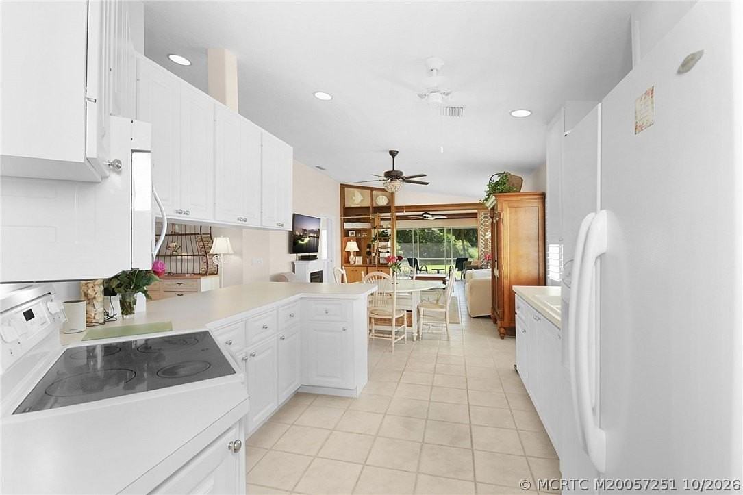 8016 Se Peppercorn Ct - Photo 6 of 41