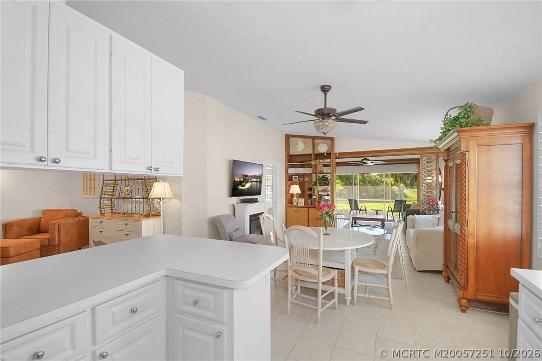 8016 Se Peppercorn Ct - Photo 7 of 41