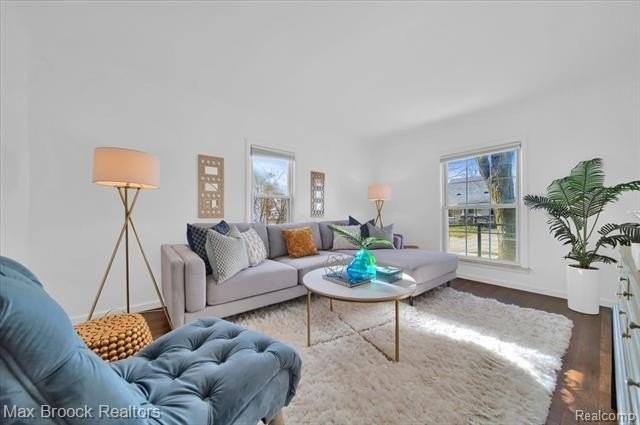 4070 Bacon Ave - Photo 3 of 32