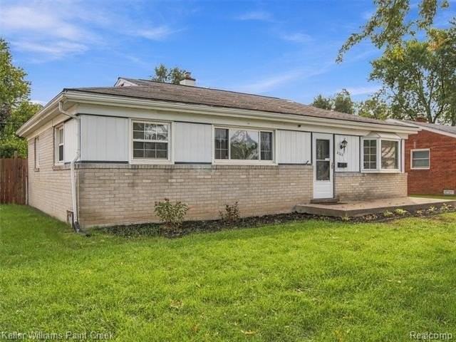 47414 Winthrop St - Photo 2 of 34