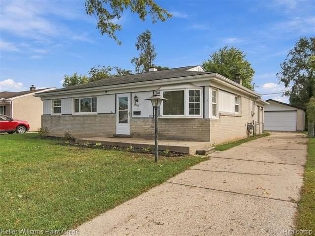 47414 Winthrop St - Photo 4 of 34
