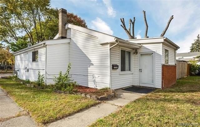 27321 Baldwin Ave - Photo 2 of 23
