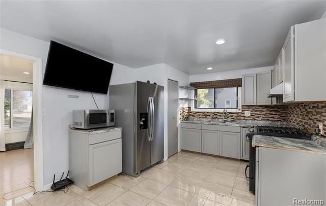 27321 Baldwin Ave - Photo 6 of 23