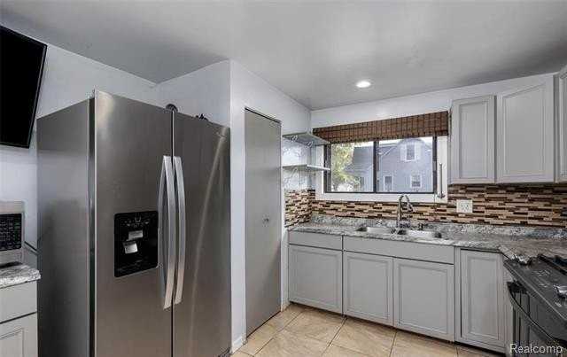 27321 Baldwin Ave - Photo 7 of 23