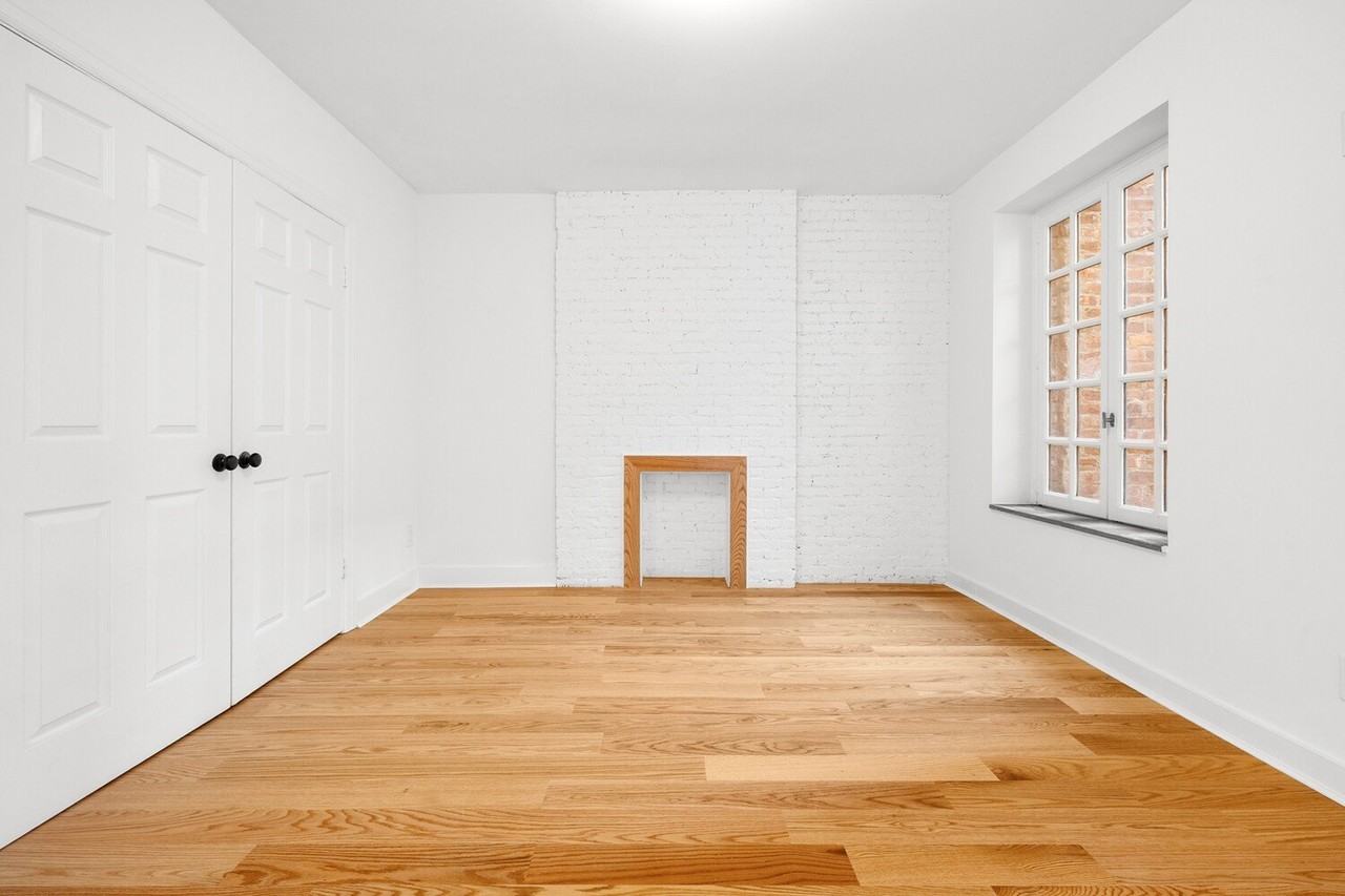 369 Bleecker St - Photo 7 of 10