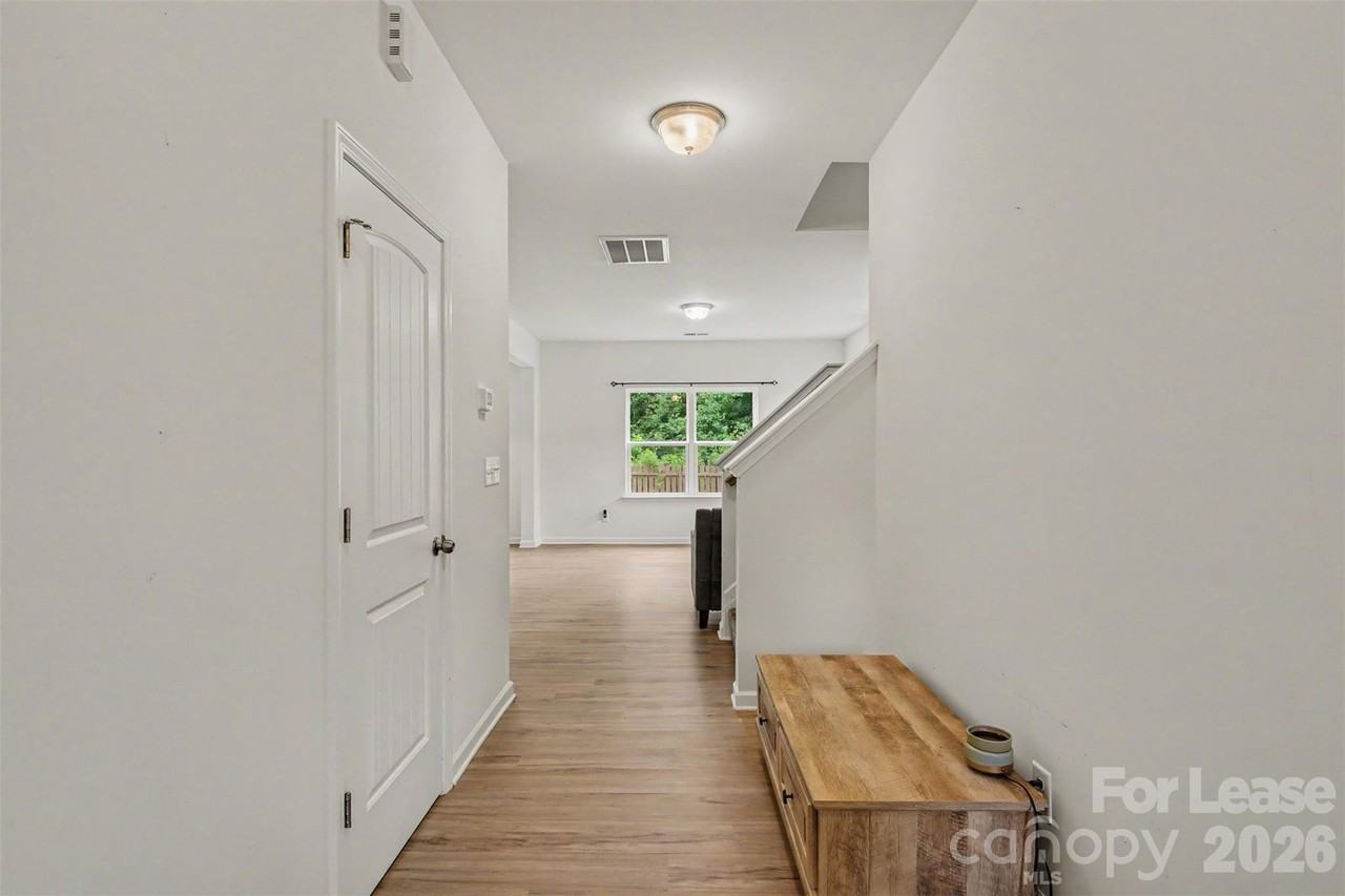 369 Settlers Grove Ln - Photo 4 of 27