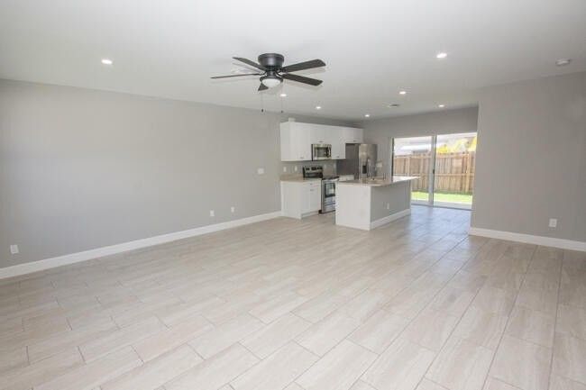 195 4th St S #1 - Photo 2 of 10