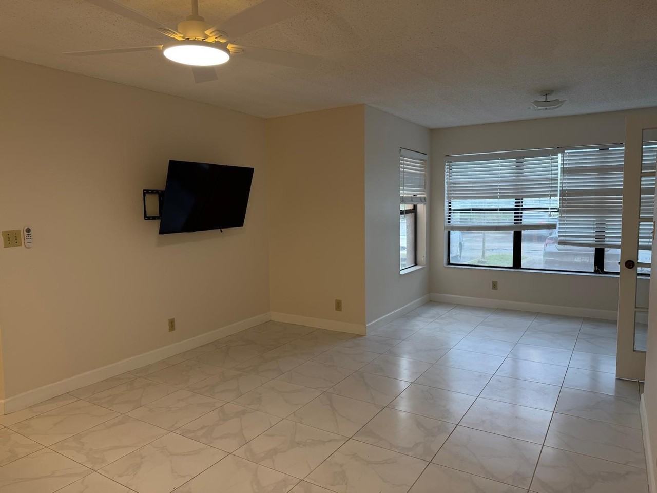 2926 S University Dr #6105 - Photo 5 of 20