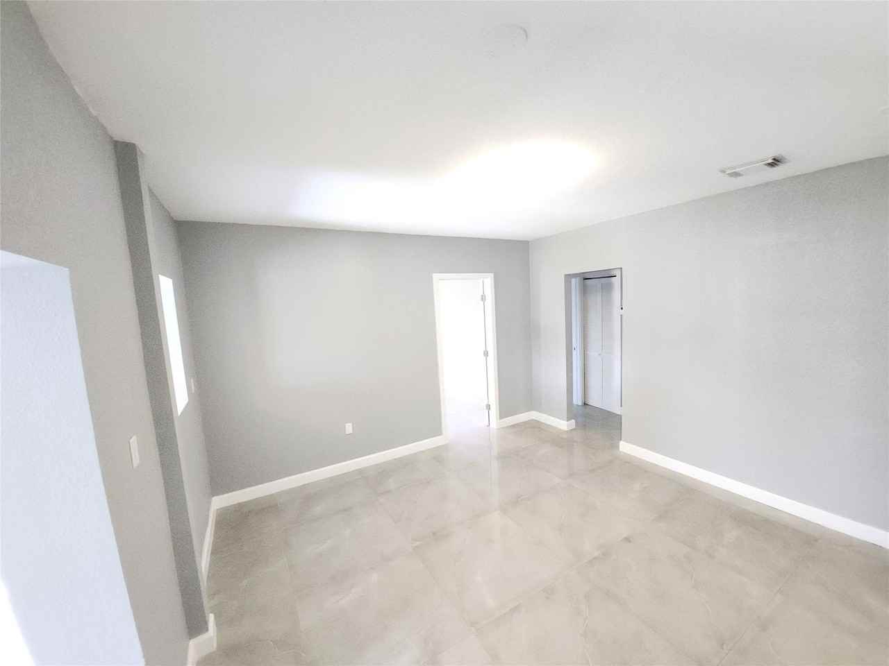 1766 Ne 181st St - Photo 5 of 16