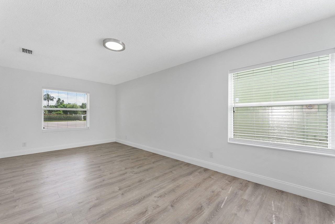 5855 Timber Valley Dr - Photo 7 of 28