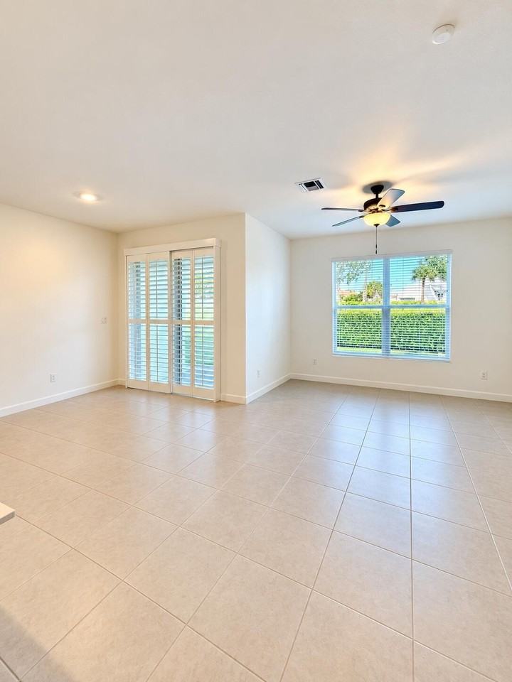 4168 Lagoon Shore Dr - Photo 6 of 27