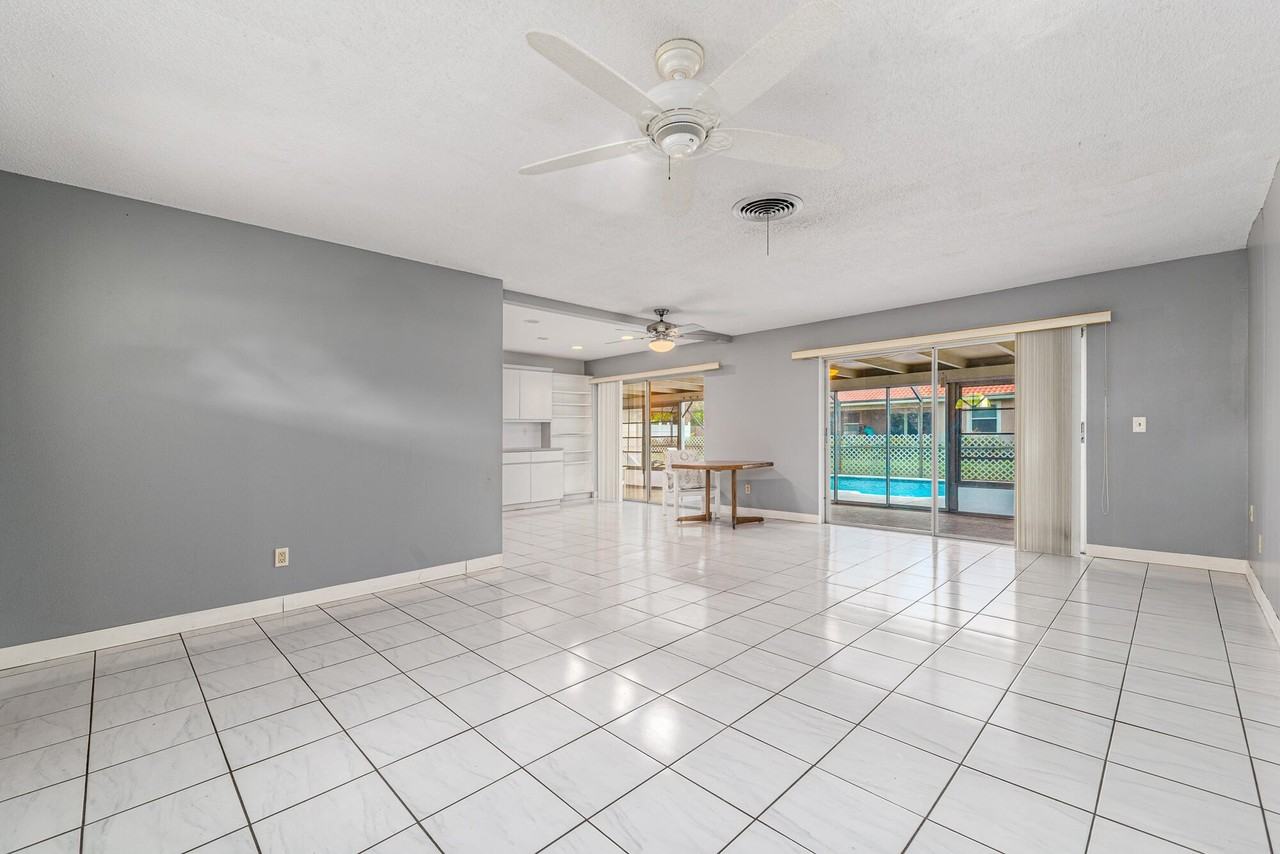 925 Se Osceola St - Photo 4 of 15