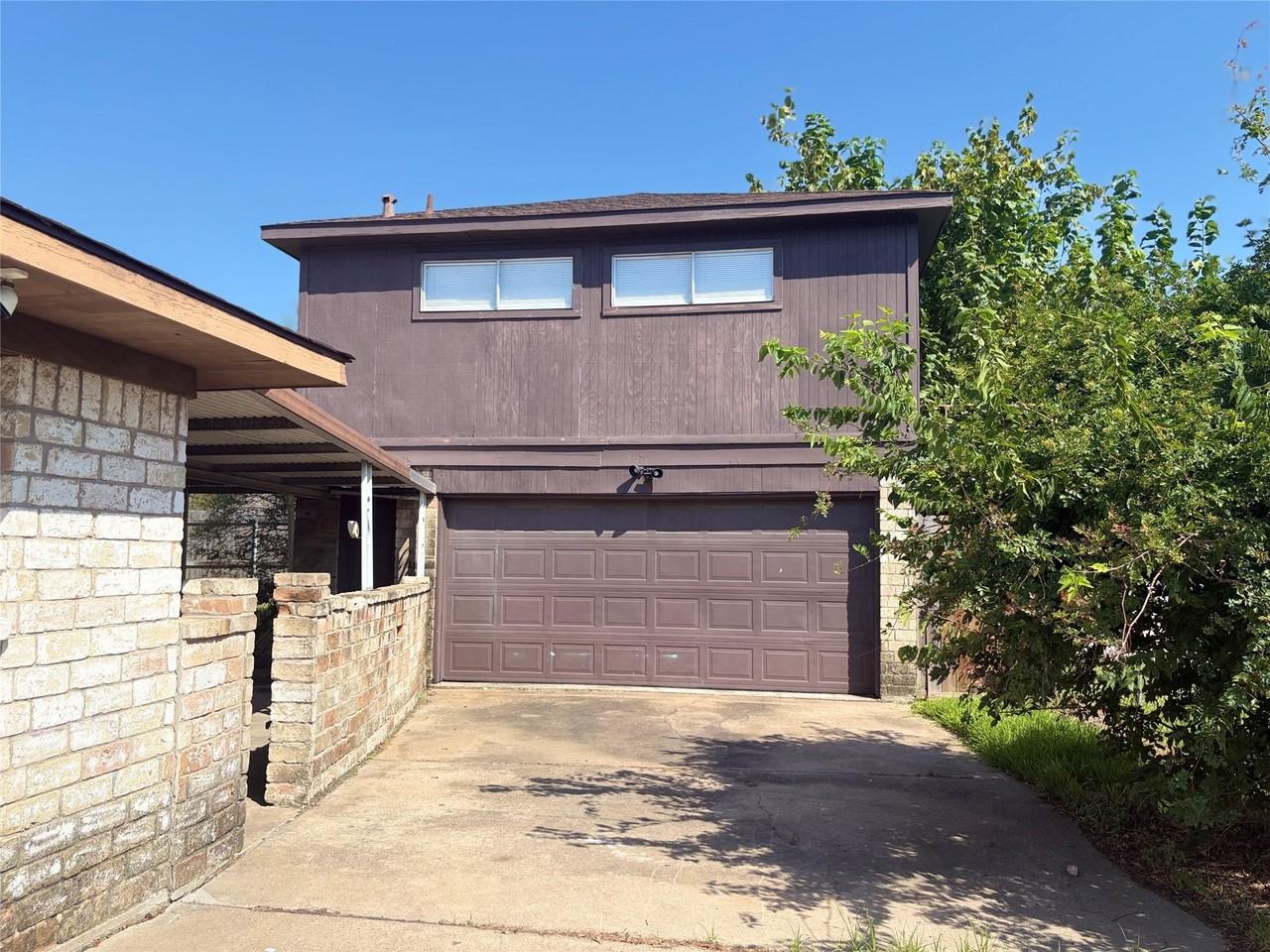 13351 Hollypark Dr - Photo 5 of 9