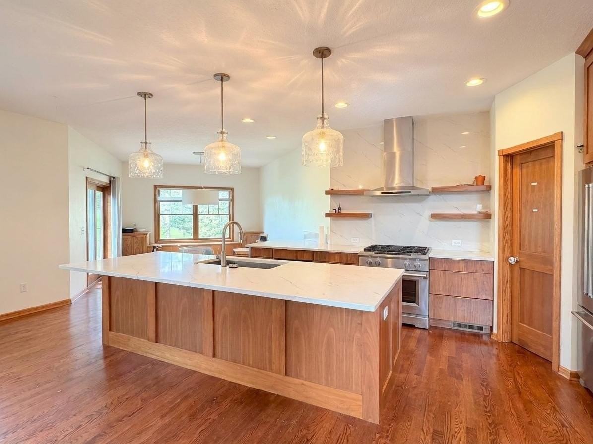 1501 Cannon Valley Dr - Photo 2 of 39